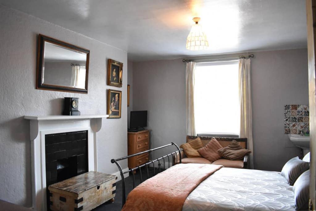 Stunning 18th Century 5 Bed House Old-town * Hastings