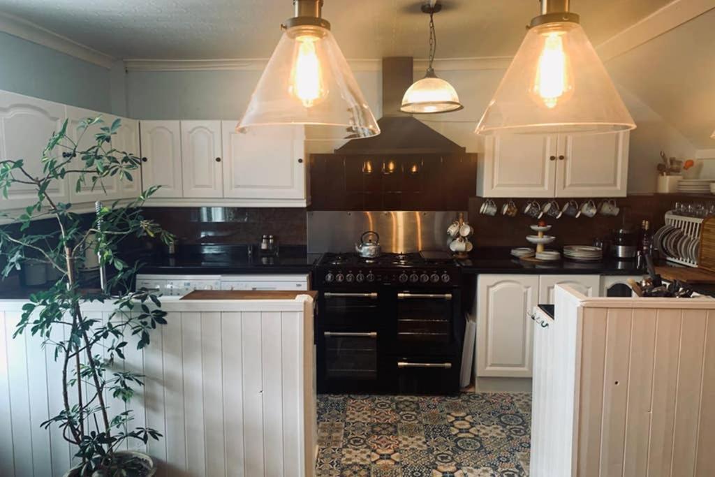 Stunning 18th Century 5 Bed House Old-town Holiday home Hastings