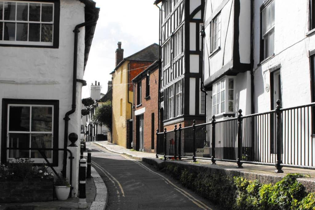 Stunning 18th Century 5 Bed House Old-town Holiday home Hastings